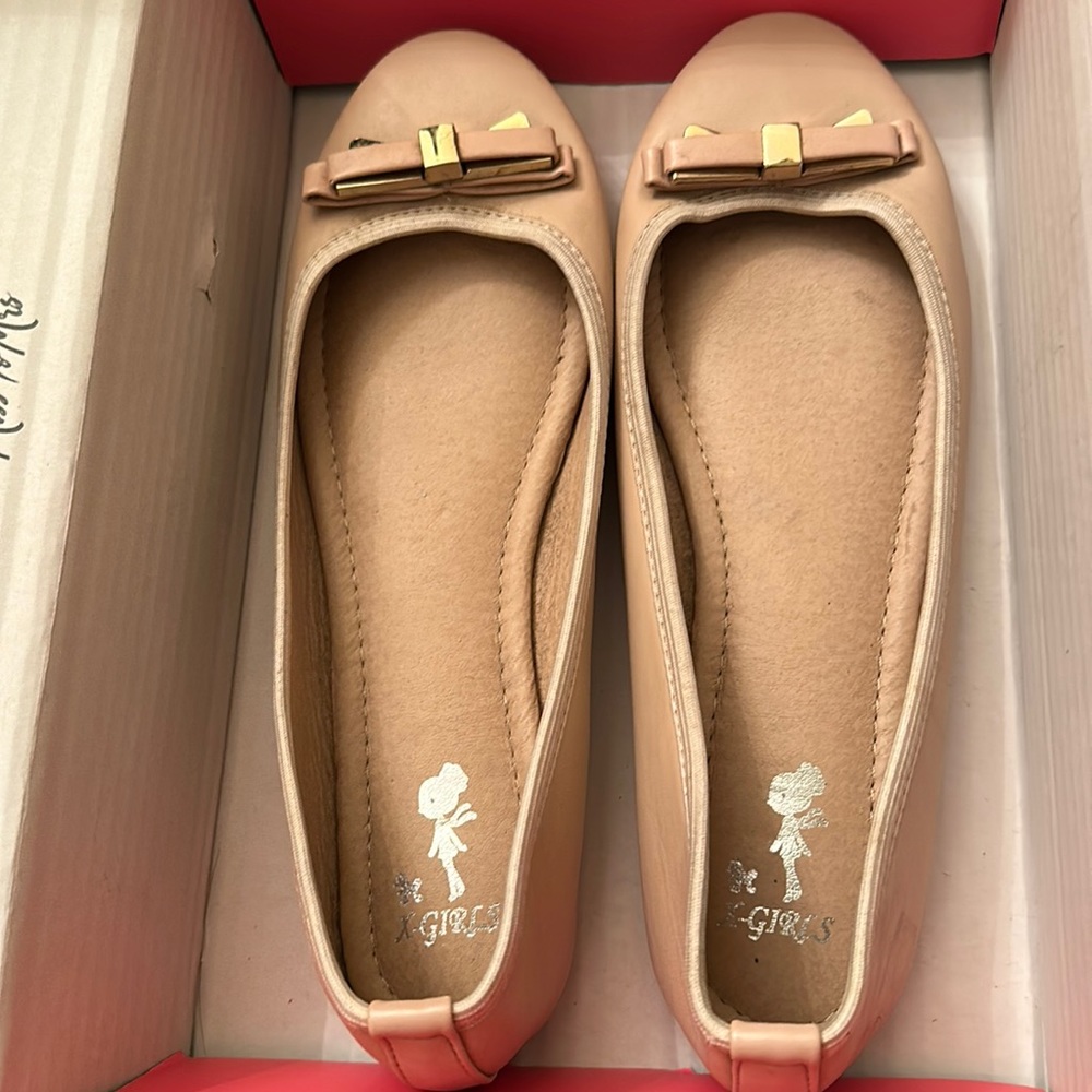 Comfy pale pink flats with bow; EU size 42 (approx. US size 9.5)
